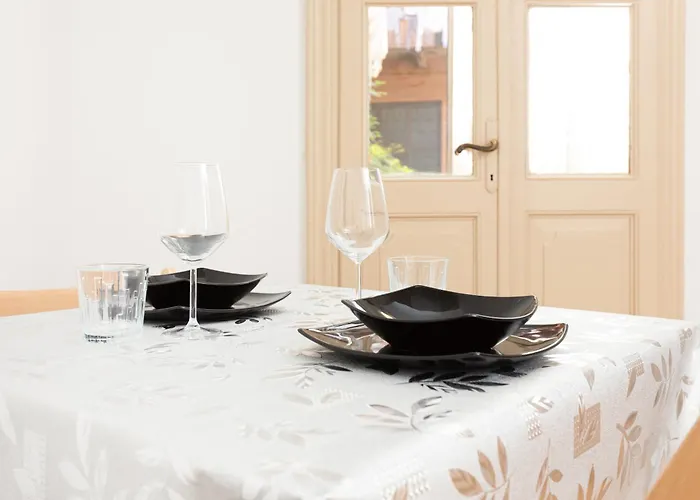 Cream Little Apartment - M1 - City Center