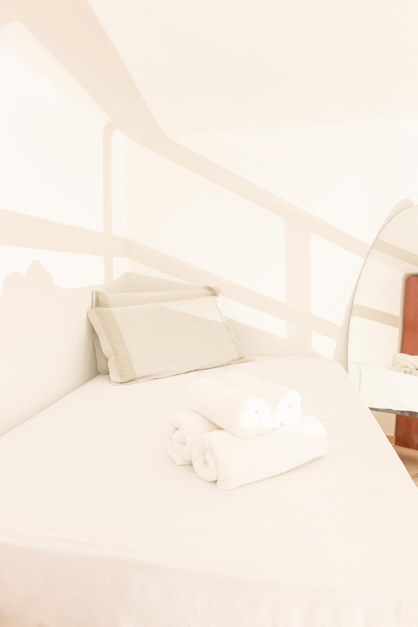 Cream Little - M1 - Center * Milaan